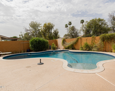 1218 E Carter Drive - Photo Thumbnail 29