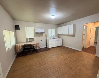 6010 Chippewa Drive - Photo Thumbnail 3