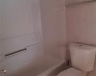 917 Avondale Lane - Photo Thumbnail 24