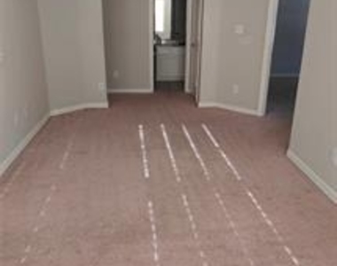 917 Avondale Lane - Photo Thumbnail 21