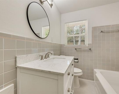 9506 Mercer Drive - Photo Thumbnail 11
