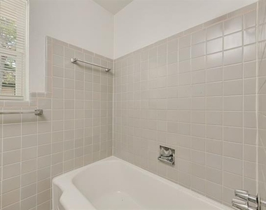 9506 Mercer Drive - Photo Thumbnail 12