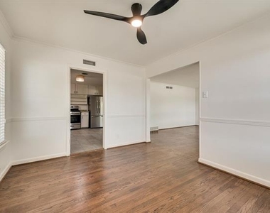 9506 Mercer Drive - Photo Thumbnail 5