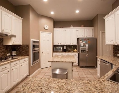 1409 Pearl River Drive - Photo Thumbnail 9