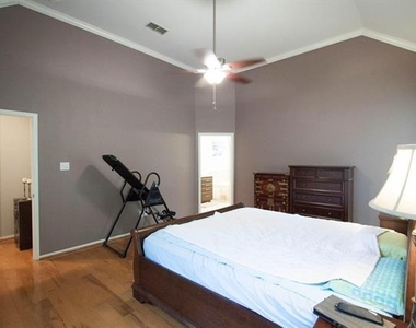 1409 Pearl River Drive - Photo Thumbnail 12