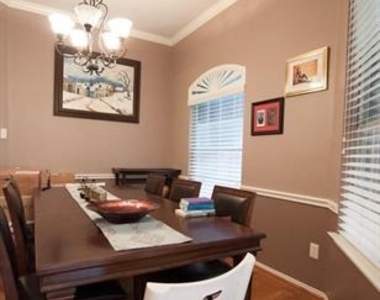 1409 Pearl River Drive - Photo Thumbnail 11