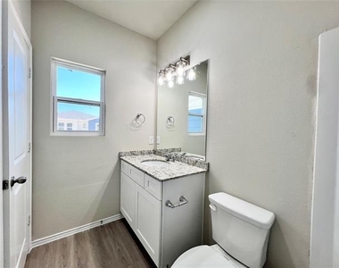 3501 E Renfro Street - Photo Thumbnail 16