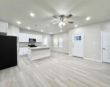3501 E Renfro Street - Photo Thumbnail 8