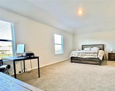 16628 Hay Valley Drive - Photo Thumbnail 8