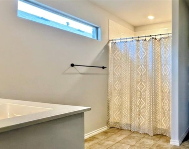 16628 Hay Valley Drive - Photo Thumbnail 11