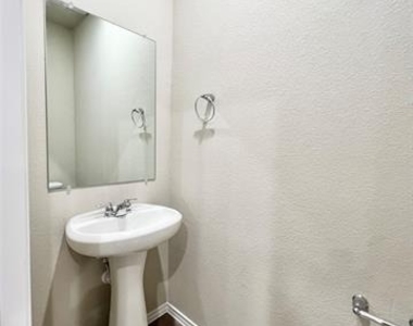 3501 E Renfro Street - Photo Thumbnail 10