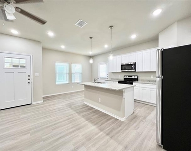 3501 E Renfro Street - Photo Thumbnail 6