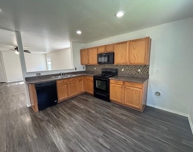 12713 Lost Prairie Drive - Photo Thumbnail 8