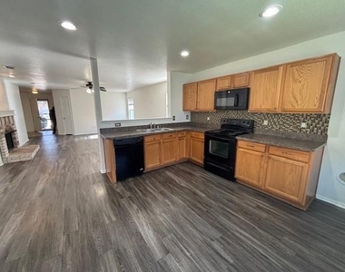 12713 Lost Prairie Drive - Photo Thumbnail 10