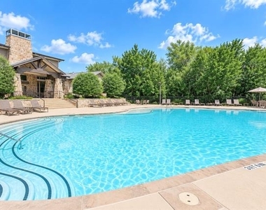 1053 Emil Place - Photo Thumbnail 37