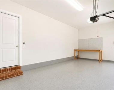 1053 Emil Place - Photo Thumbnail 12