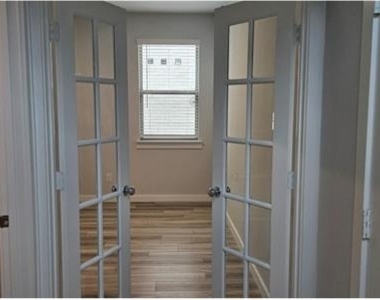 103 Travine Drive - Photo Thumbnail 4
