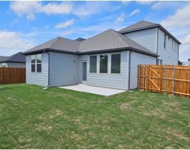 103 Travine Drive - Photo Thumbnail 9