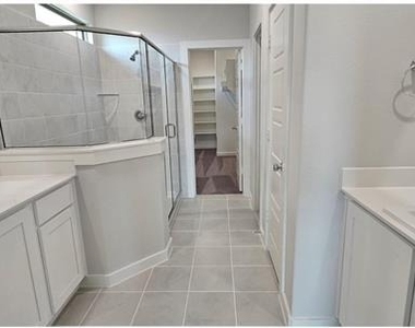 103 Travine Drive - Photo Thumbnail 6