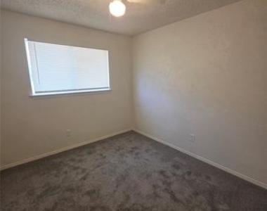 216 Tejas Drive - Photo Thumbnail 4