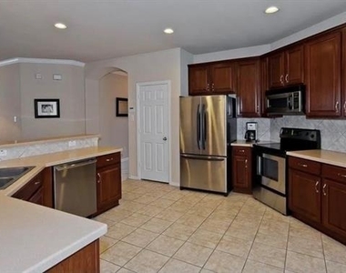 14717 Eaglemont Drive - Photo Thumbnail 10