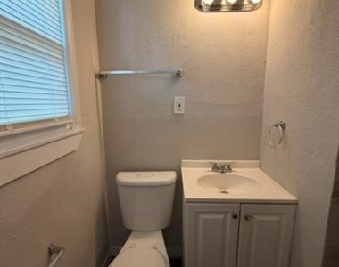 6413 Lambeth Lane - Photo Thumbnail 13