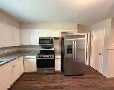 6413 Lambeth Lane - Photo Thumbnail 18