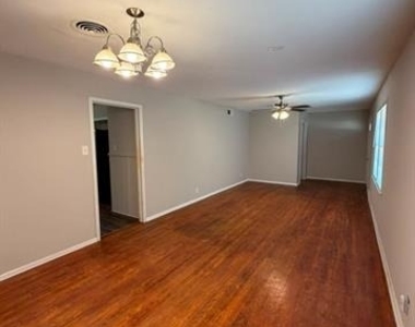 6413 Lambeth Lane - Photo Thumbnail 21