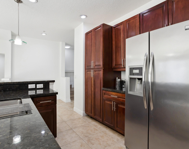 3655 Nw 5th Terrace - Photo Thumbnail 2