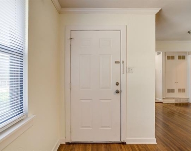 4713 Kilpatrick Avenue - Photo Thumbnail 3