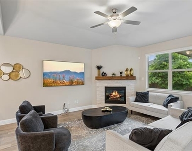 4130 Wyatt Way - Photo Thumbnail 3