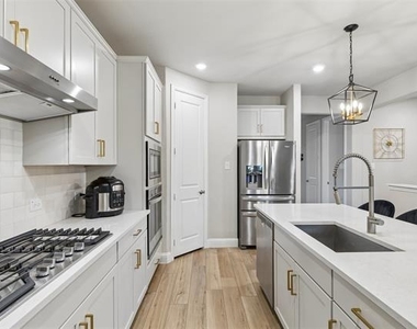4130 Wyatt Way - Photo Thumbnail 7