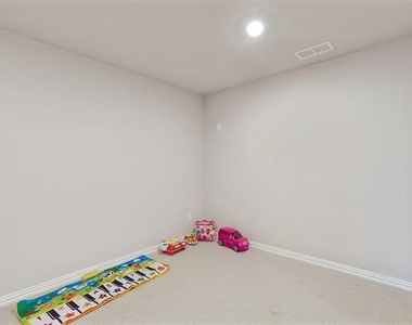 4130 Wyatt Way - Photo Thumbnail 20