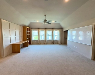 2151 Lassen Drive - Photo Thumbnail 13