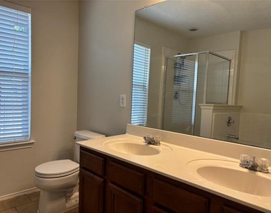 1657 S Knight Trail - Photo Thumbnail 11