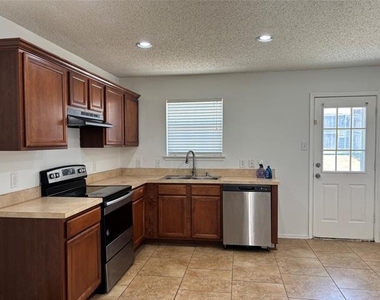 1657 S Knight Trail - Photo Thumbnail 6