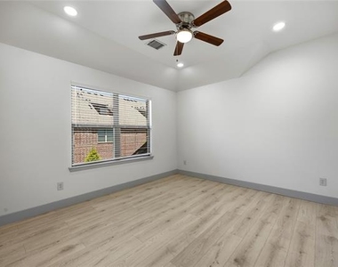 3922 Canton Jade Way - Photo Thumbnail 15
