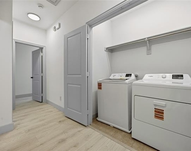 3922 Canton Jade Way - Photo Thumbnail 13