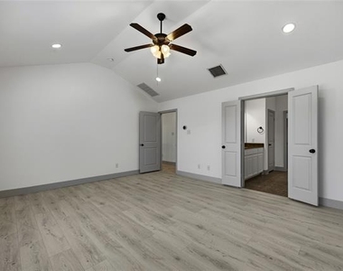 3922 Canton Jade Way - Photo Thumbnail 10