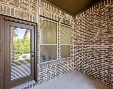 3922 Canton Jade Way - Photo Thumbnail 8