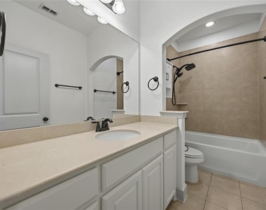 3922 Canton Jade Way - Photo Thumbnail 16