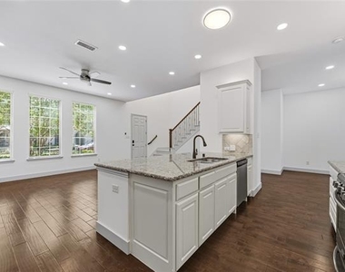 3922 Canton Jade Way - Photo Thumbnail 4
