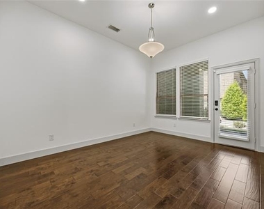 3922 Canton Jade Way - Photo Thumbnail 7