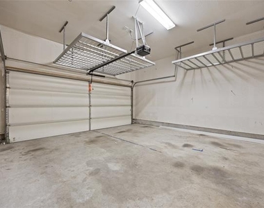 3922 Canton Jade Way - Photo Thumbnail 17