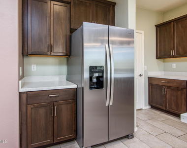 41960 W Morning Glory Way - Photo Thumbnail 13