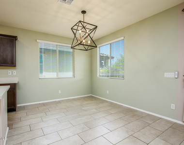 41960 W Morning Glory Way - Photo Thumbnail 15