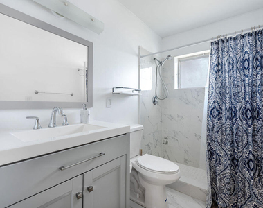 2523 Dudley Drive W - Photo Thumbnail 11