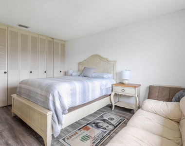 2523 Dudley Drive W - Photo Thumbnail 14