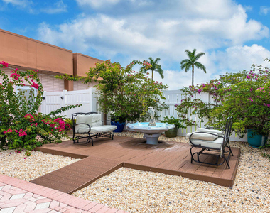 2523 Dudley Drive W - Photo Thumbnail 29