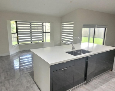5460 Hawkes Bluff Avenue - Photo Thumbnail 3